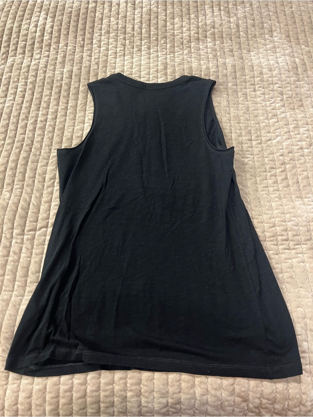 Time and Tru Black V-Neck Tank - Picture 3 of 3
